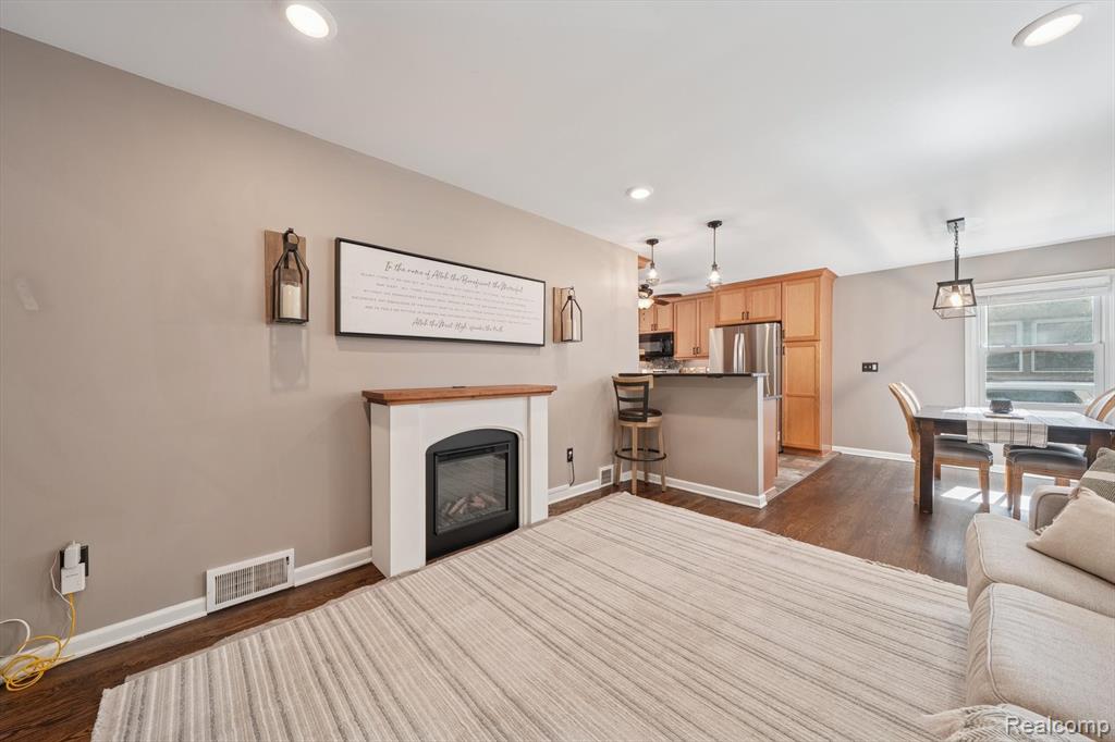 6345 Kolb Avenue, Allen Park, MI 48101 — Photo 10