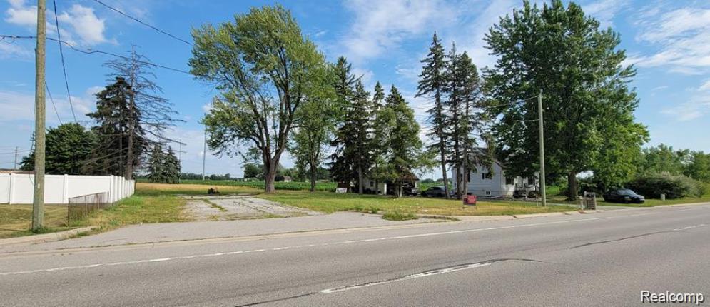 6579 WESTSIDE SAGINAW Road, Bay City, MI 48706 — front exterior