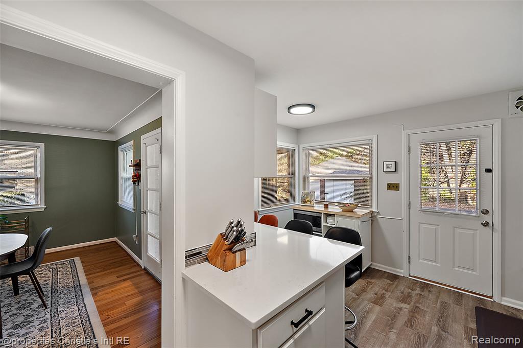 852 Harcourt Road, Grosse Pointe Park, MI 48230 — Photo 20