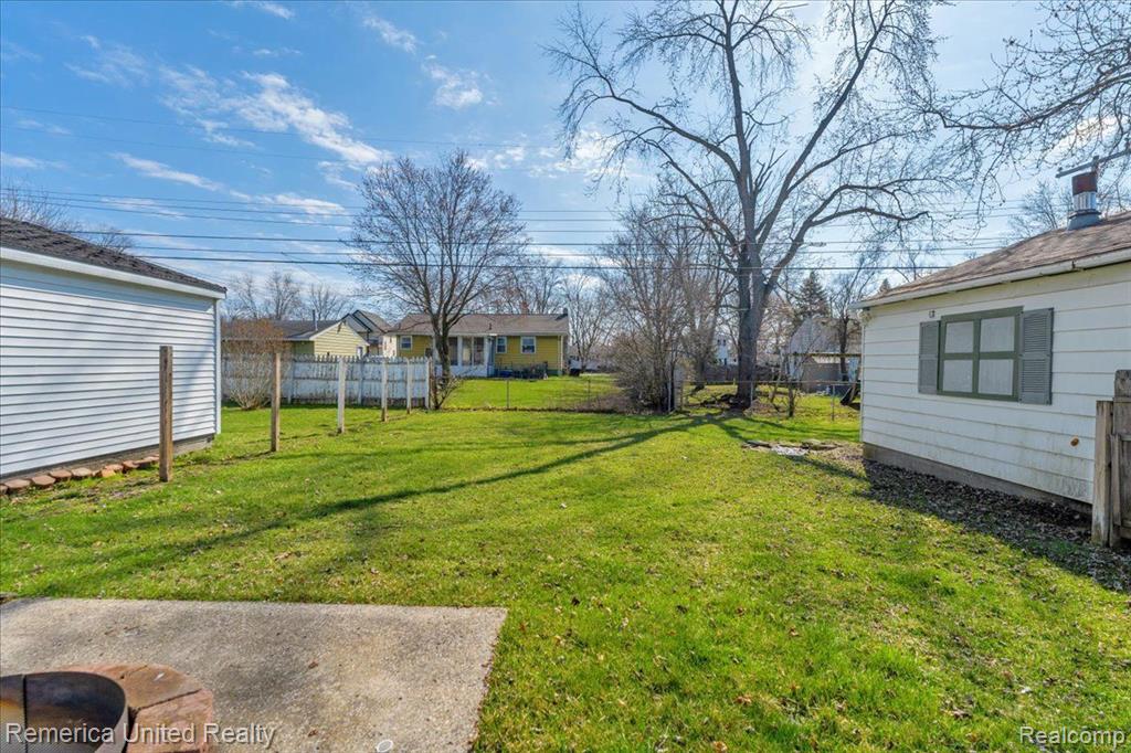 339 DAKOTA Street, Ypsilanti, MI 48198 — Photo 18