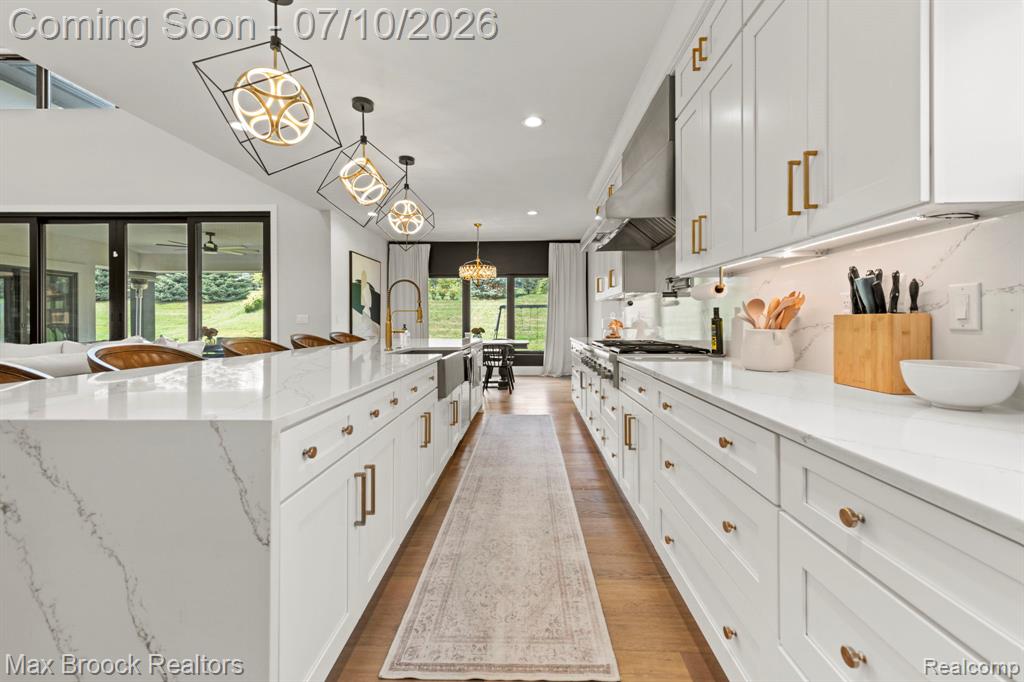 10464 Stoney Point Drive, South Lyon, MI 48178 — Photo 9