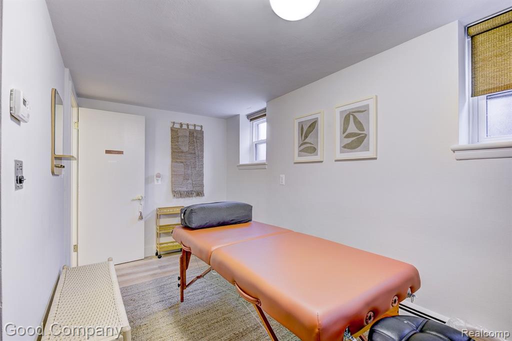 8750 W 9 Mile Road, Oak Park, MI 48237 — Photo 29