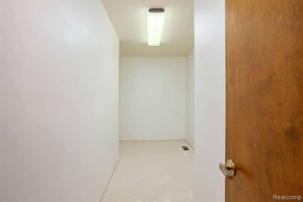 4421 PINEHURST Drive, West Bloomfield, MI — Photo 45