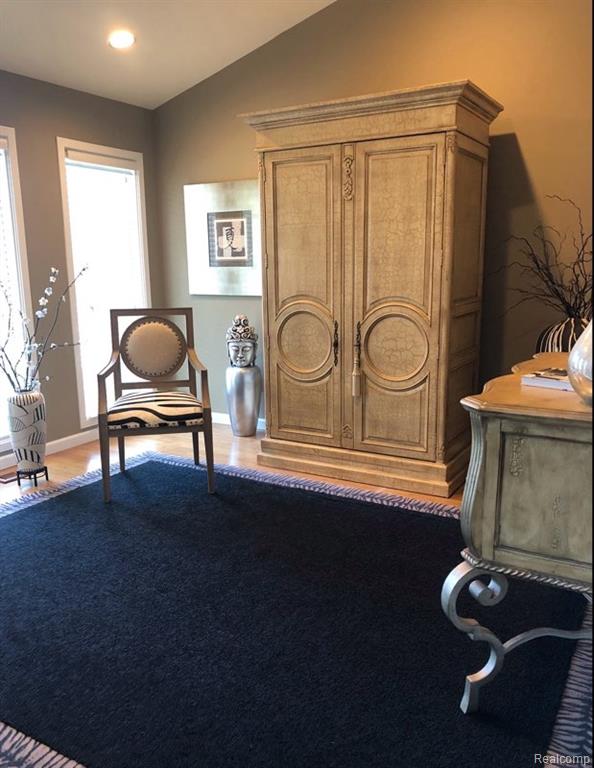5292 Pond Bluff Drive, West Bloomfield, MI 48323 — Photo 14