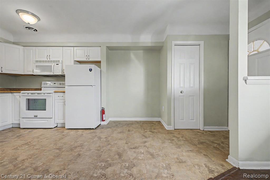 4222 Drouillard Street, Lincoln Park, MI 48146 — Photo 11