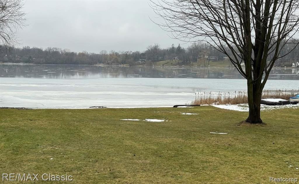 5760 Monterey Court, Bloomfield Hills, MI 48301 — Photo 4