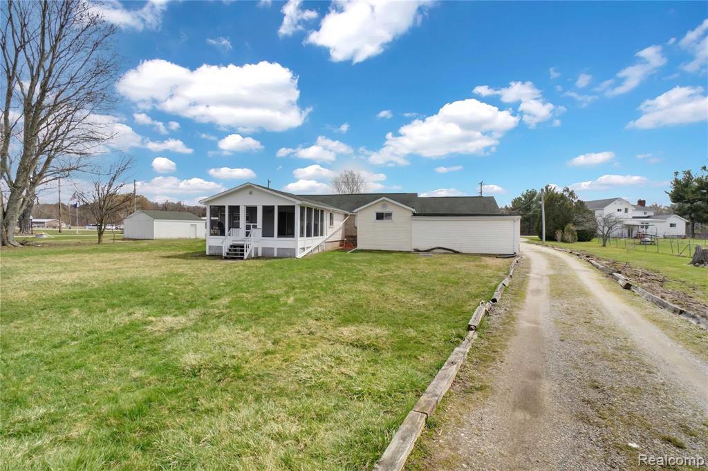 5428 Gratiot Avenue, St. Clair, MI 48079 — Photo 33