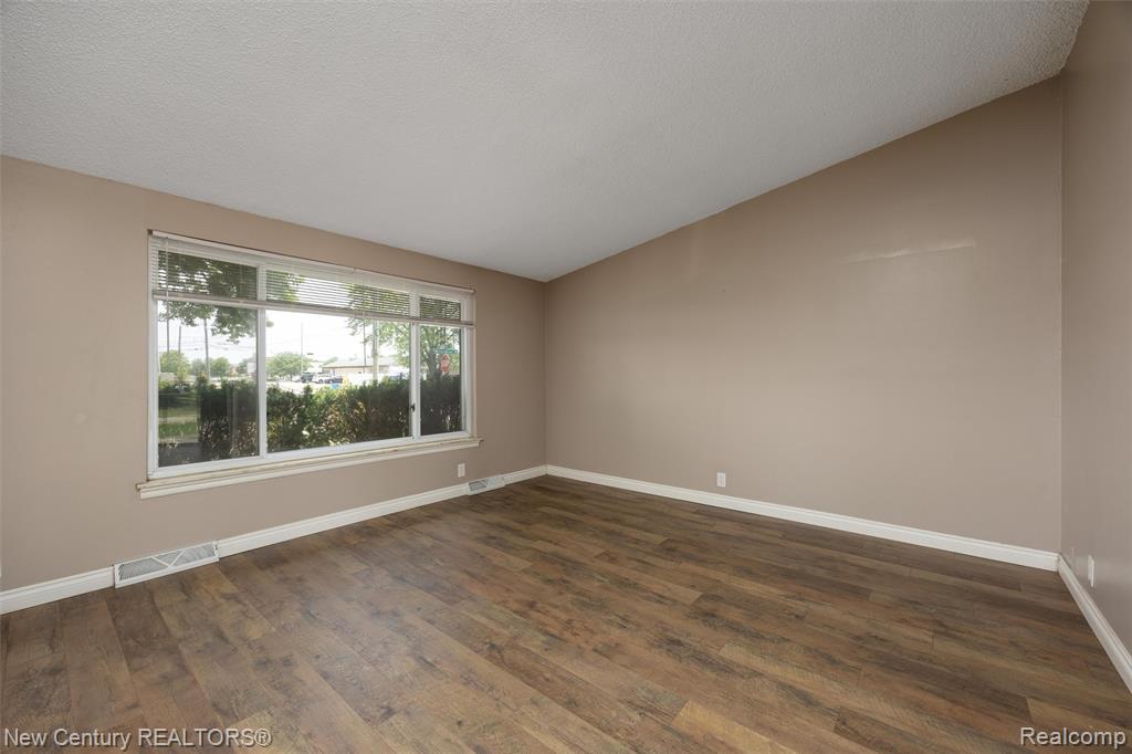 1720 Westbrook Drive, Madison Heights, MI 48071 — Photo 17