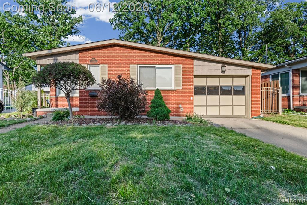 30772 J Carls Street, Roseville, MI 48066 — Photo 24
