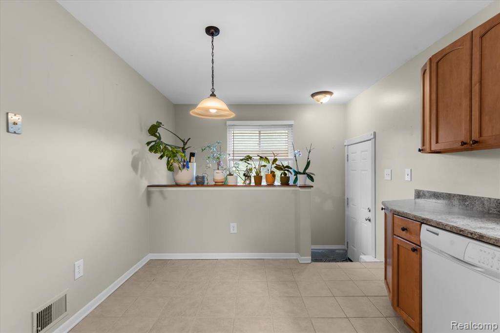 2519 Buckingham Avenue, Berkley, MI 48072 — Photo 9