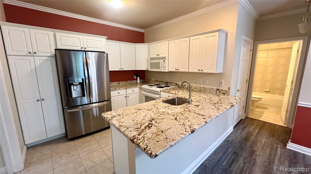 45969 GRAYSTONE Lane, Canton, MI 48187 — Photo 6