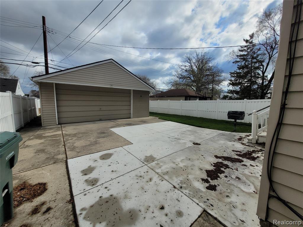 2108 McLain Avenue, Lincoln Park, MI, 48146