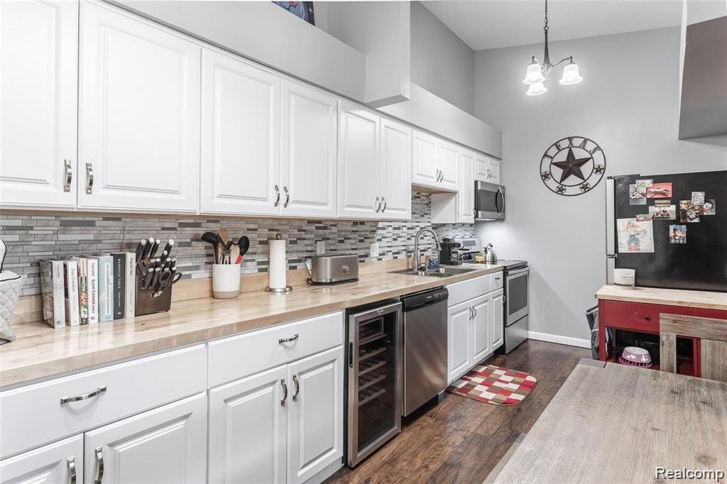 9699 WILDFLOWER, Belleville, MI 48111 — Photo 11