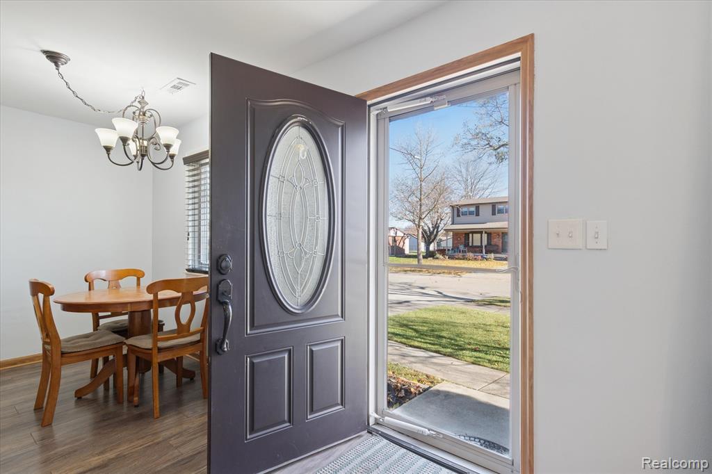 25898 Fairgrove Street, Woodhaven, MI 48183 — Photo 6