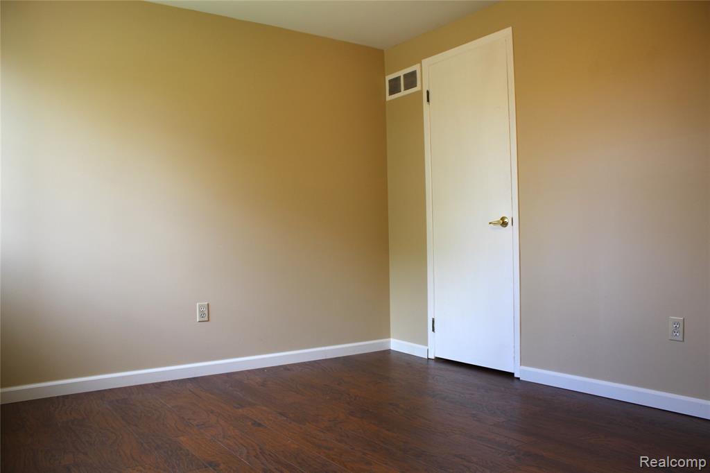789 Dressler Lane, Rochester Hills, MI 48307 — Photo 14
