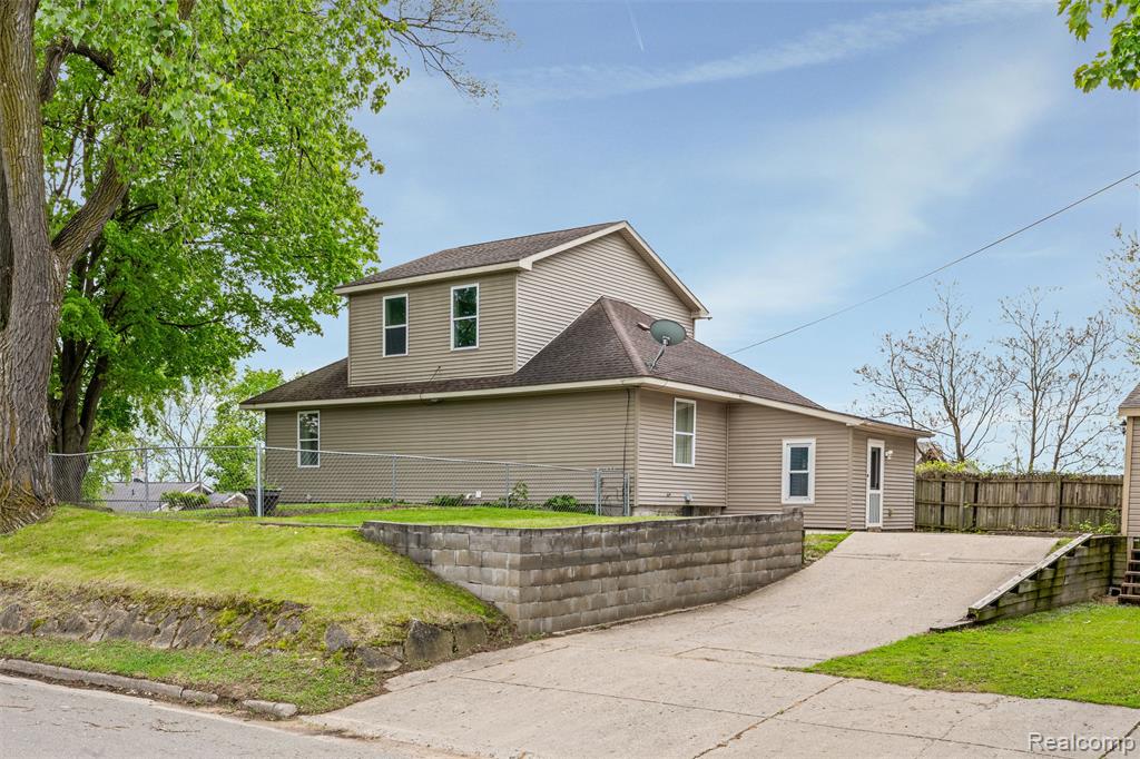 649 Lounsbury Avenue, Pontiac, MI 48340 — Photo 29