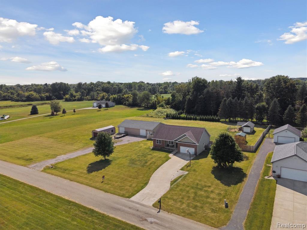 725 Alexander Lane, Vassar, MI 48768 — Photo 43