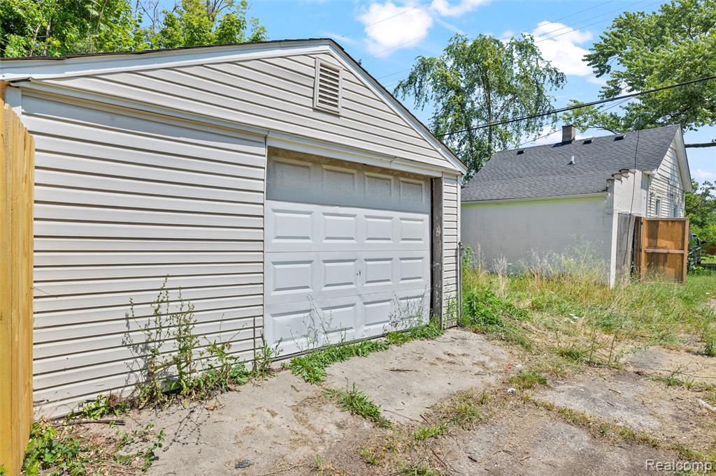 8600 Heyden Street, Detroit, MI 48228 — Photo 21