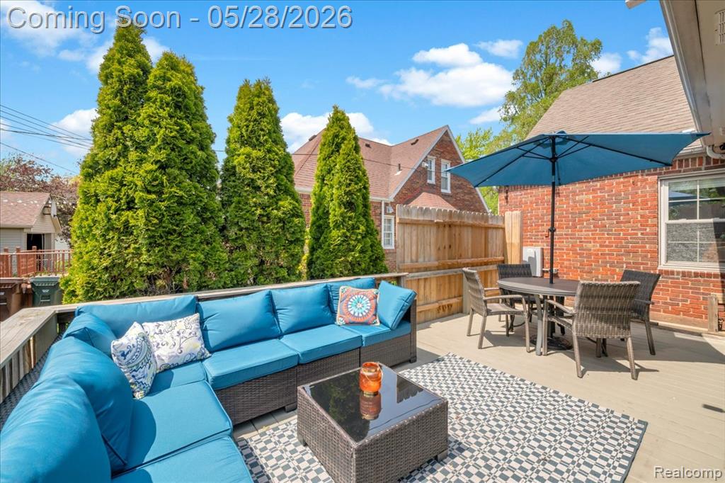 2101 Lochmoor Boulevard, Grosse Pointe Woods, MI 48236 — Photo 32
