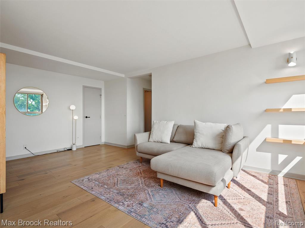 8900 E Jefferson Avenue Avenue, 620, Detroit, MI 48214 — Photo 42