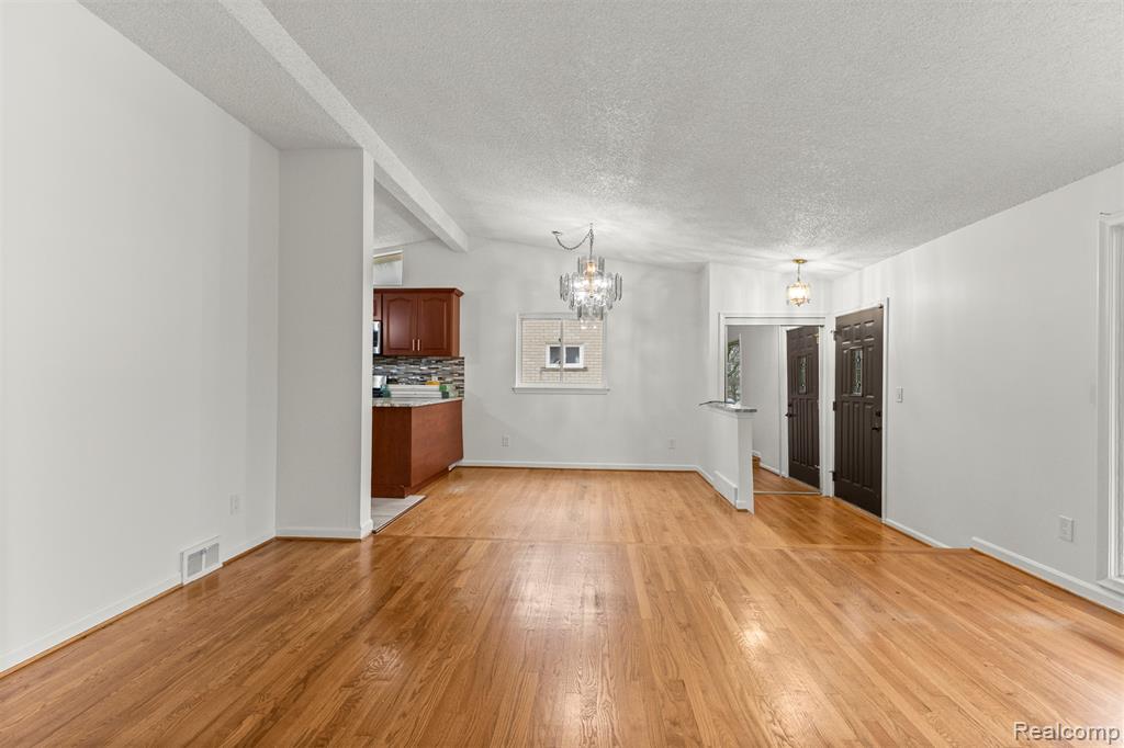 7423 Amboy Street, Dearborn Heights, MI 48127 — Photo 5