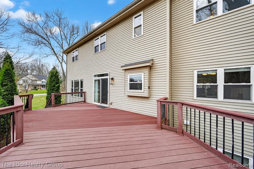 2227 Pine Bluffs Court, Highland, MI — Photo 23