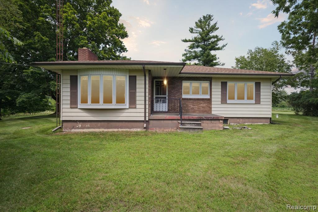 7467 McCandlish Road, Grand Blanc, MI 48439 — front exterior