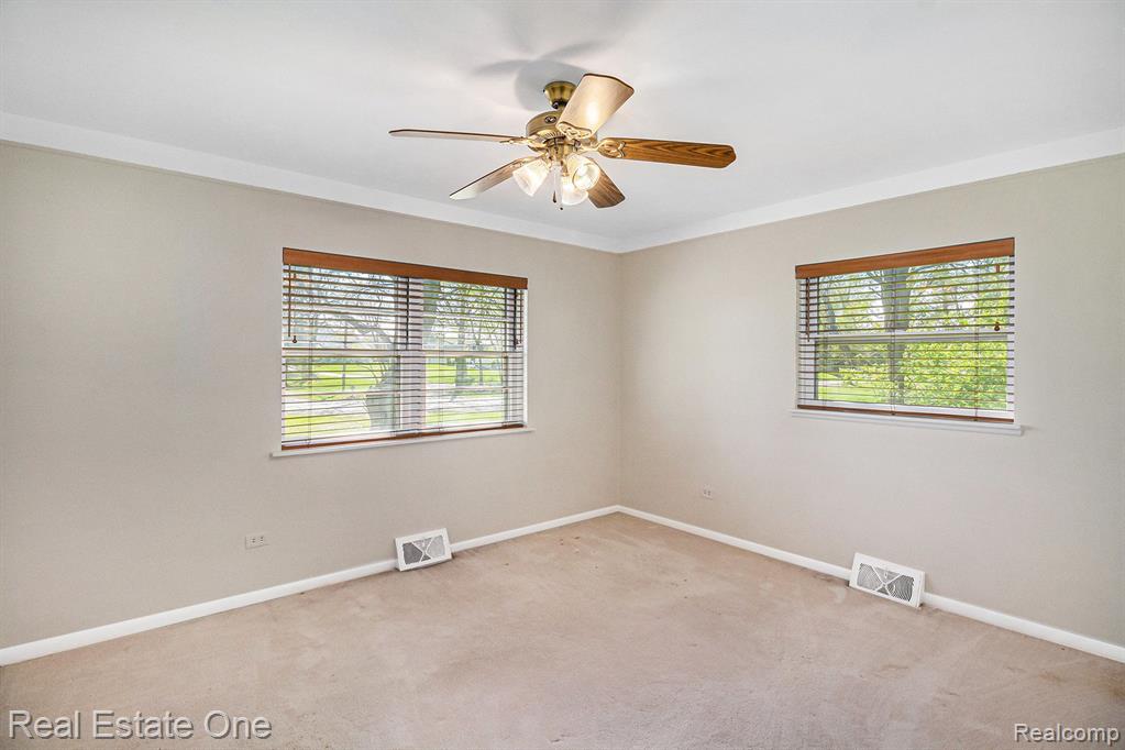 4001 N DUCK LAKE Road, Highland, MI 48356 — Photo 9