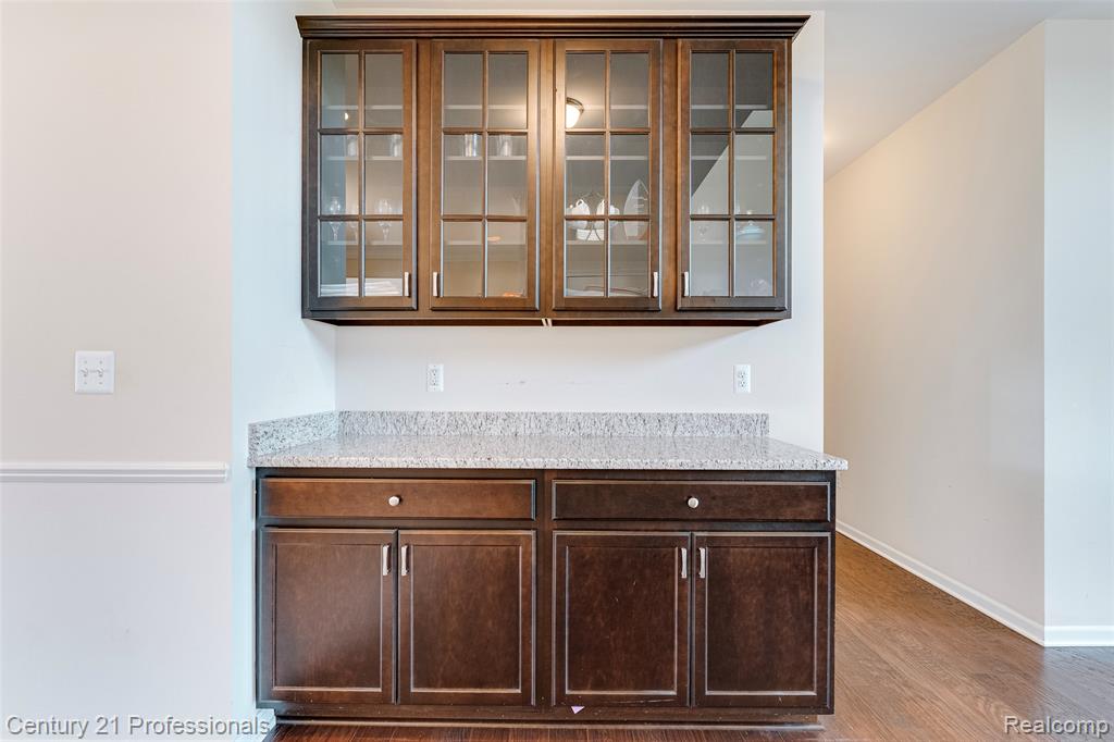 6776 Portsman Court, Canton, MI 48187 — Photo 46