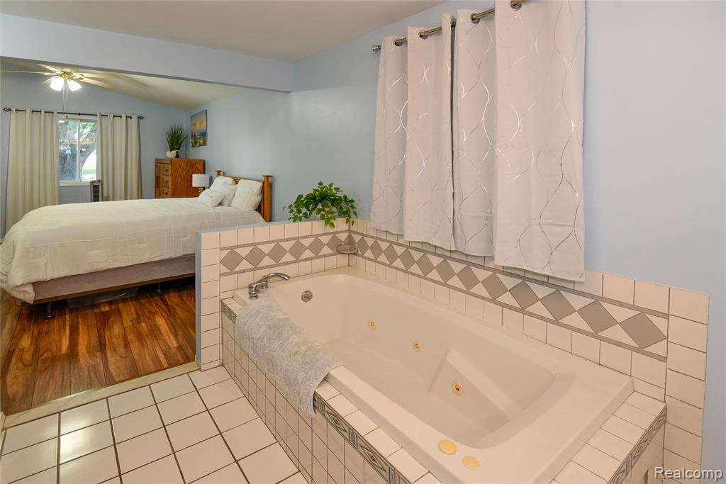 47940 Mallard Drive, Chesterfield, MI 48047 — Photo 22