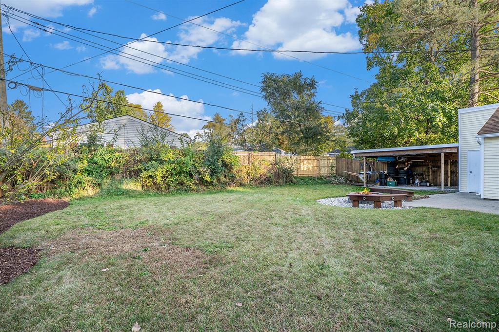 441 CLAYBURN Boulevard, Waterford, MI 48327 — Photo 23