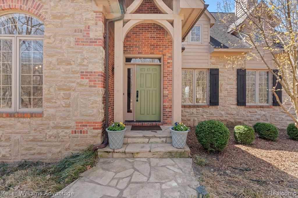 2026 HUNTERS CREEK Drive, Ypsilanti, MI 48198 — Photo 4