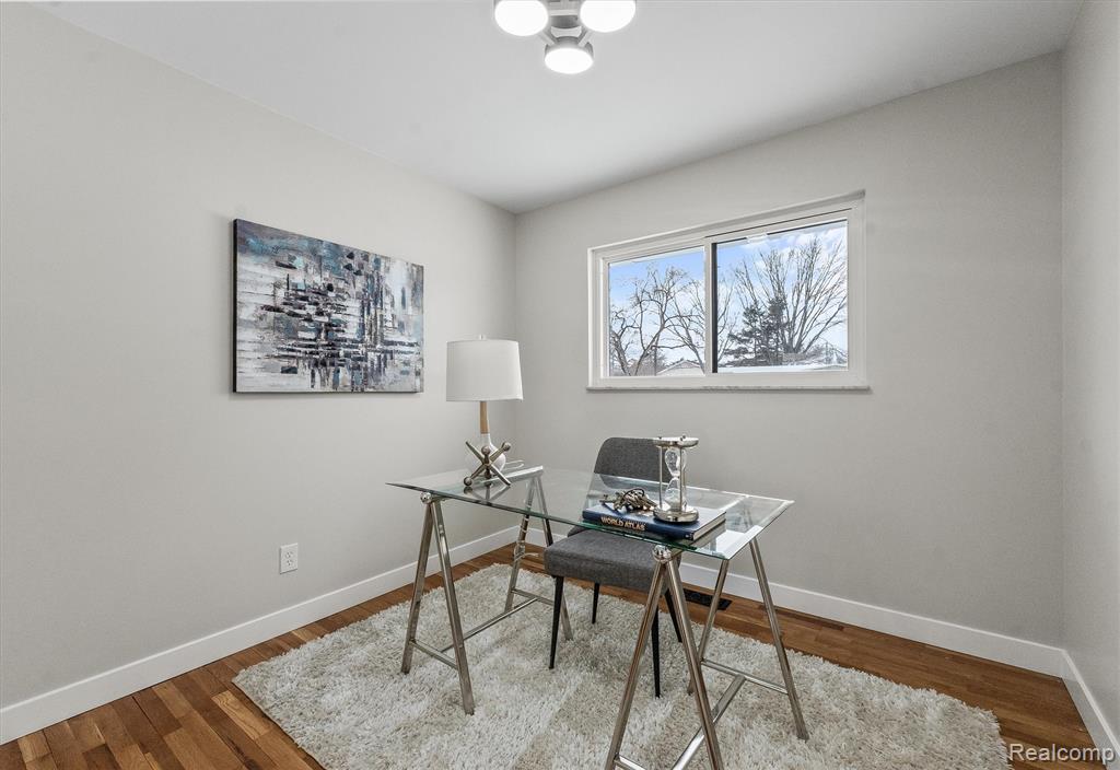 5067 Paro Drive, Flint, MI 48506 — Photo 24