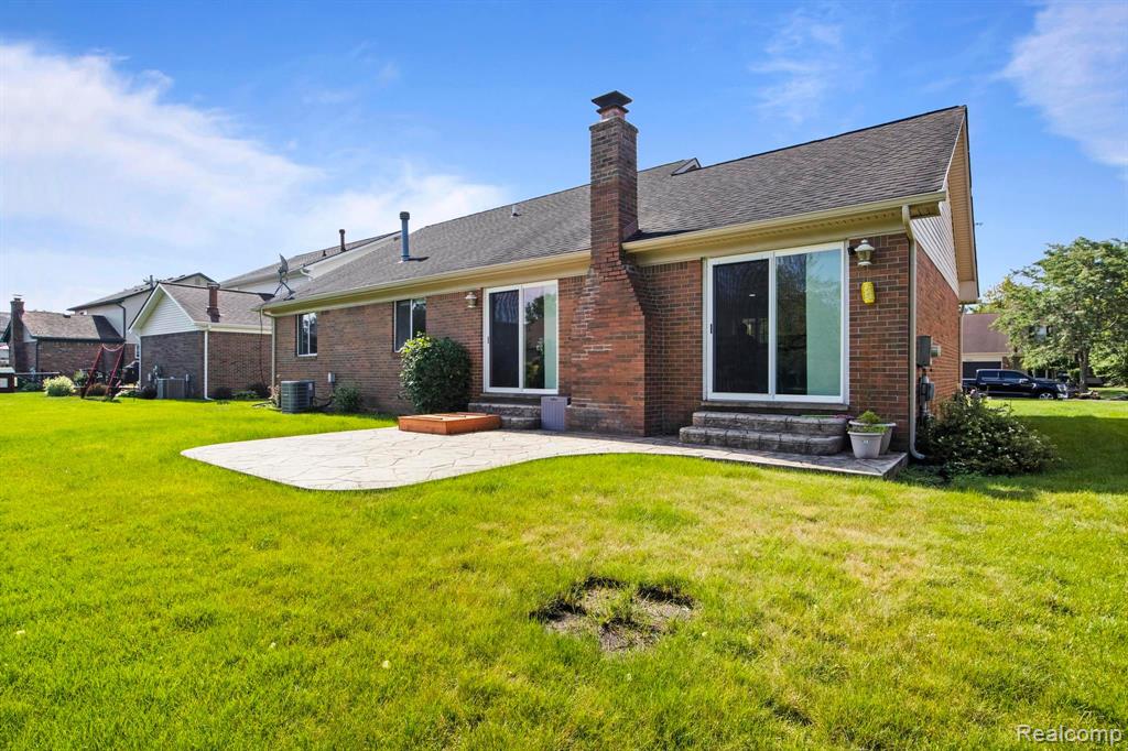 45682 HANFORD Road, Canton, MI 48187 — Photo 7