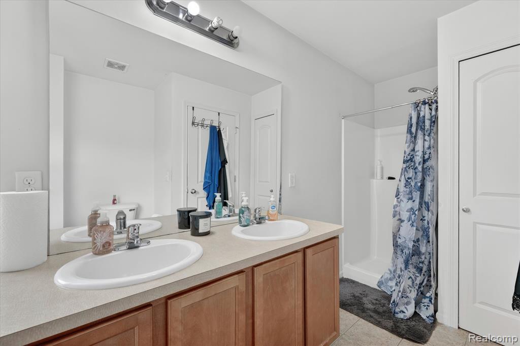 6119 Treetops Drive, Romulus, MI 48174 — Photo 27