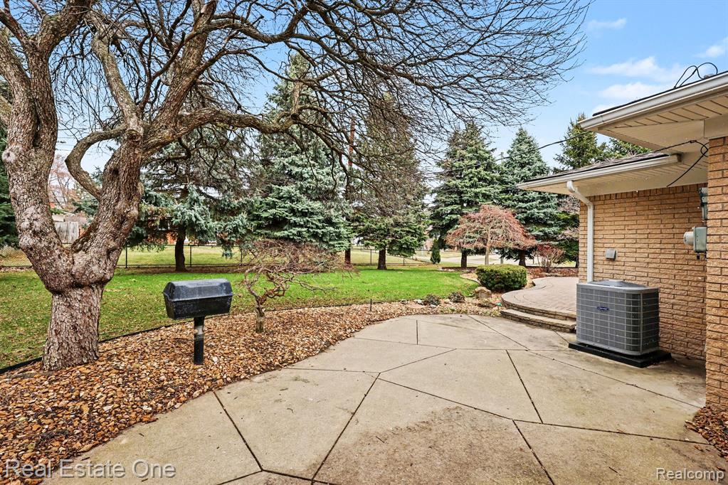 55689 Nocturne Court, Shelby Twp, MI 48316 — Photo 31