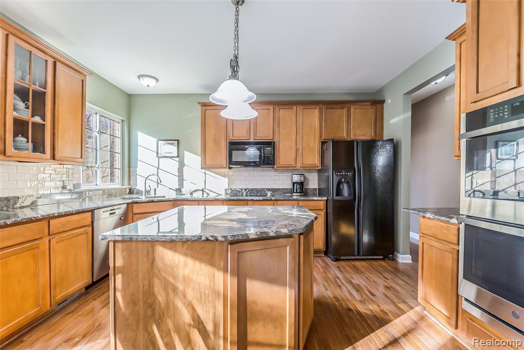 49776 Parkside Drive, Northville, MI 48168 — Photo 9