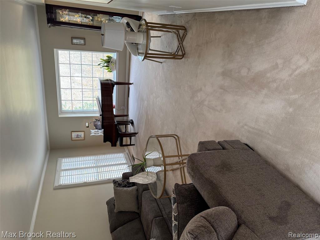 32533 Robinhood Drive, Beverly Hills, MI 48025 — Photo 12