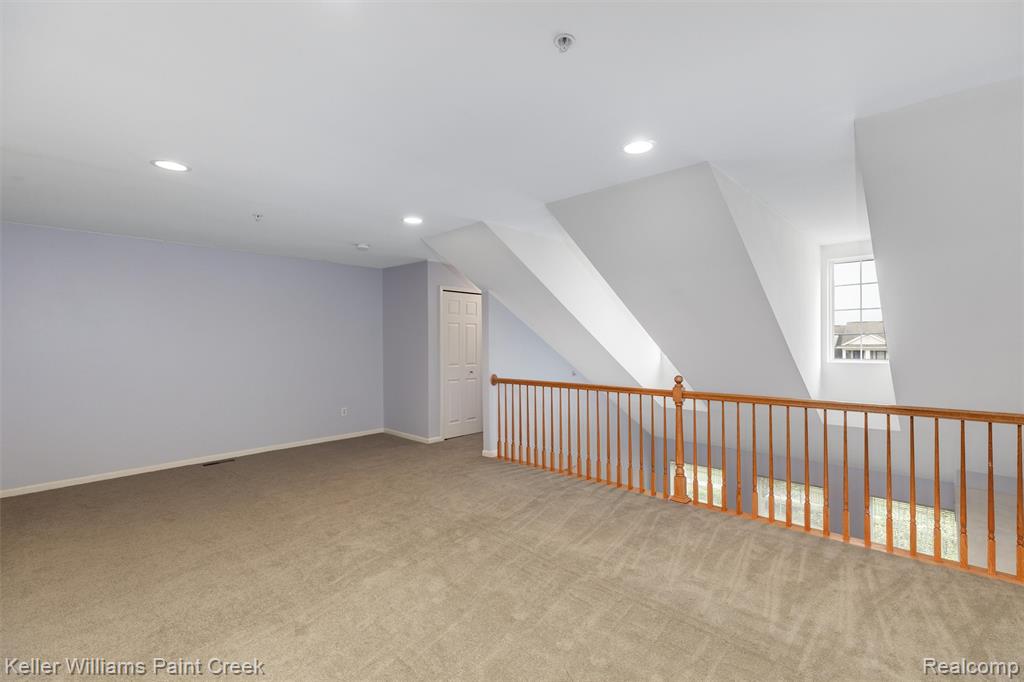 1093 Foxboro, Troy, MI 48083 — Photo 19