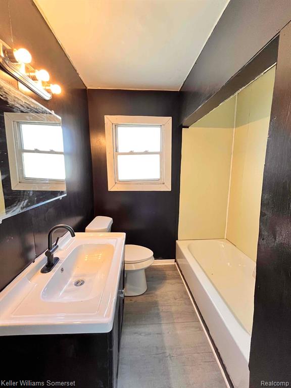17421 OAKLAND Street, Highland Park, MI 48203 — Photo 4