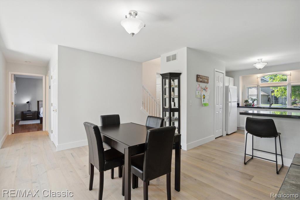 1202 ARBOR RIDGE Drive, 2, Brighton, MI 48116 — Photo 12