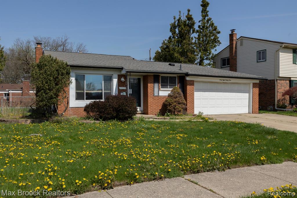 4829 WOLGAST Drive, Warren, MI 48092 — Photo 5