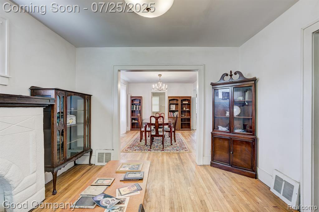 7271 Wiegand Boulevard, Center Line, MI 48015 — Photo 3