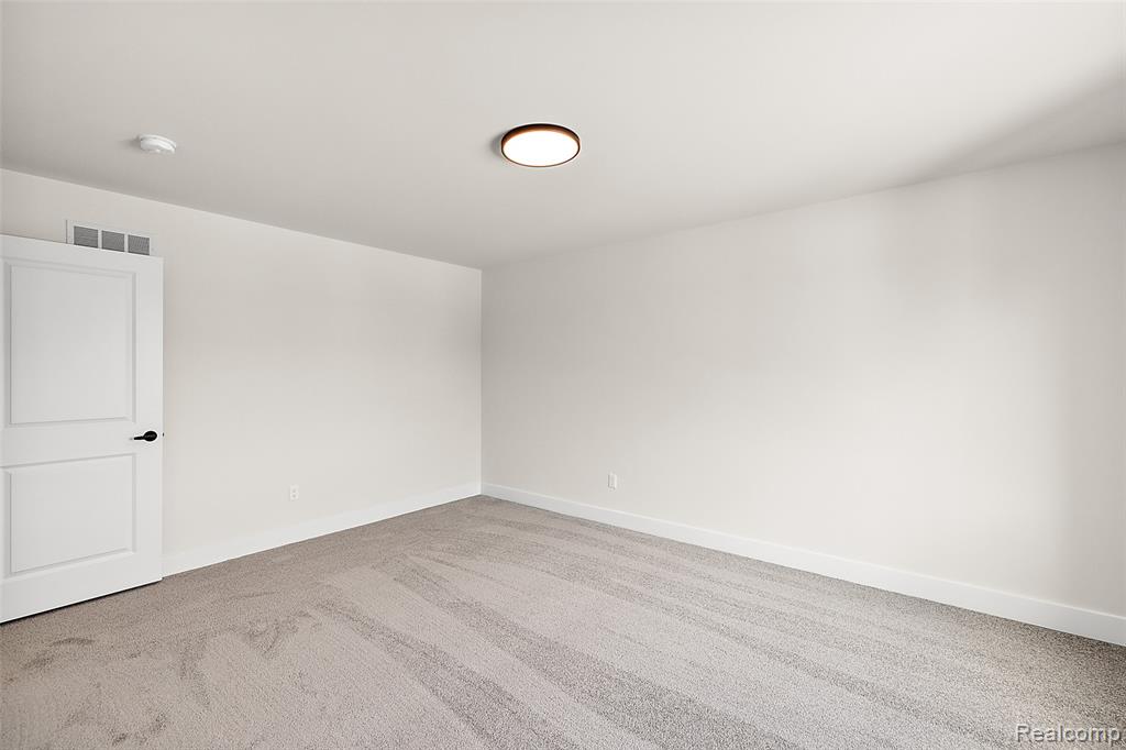 17824 Biscayne Drive, Macomb, MI 48042 — Photo 33