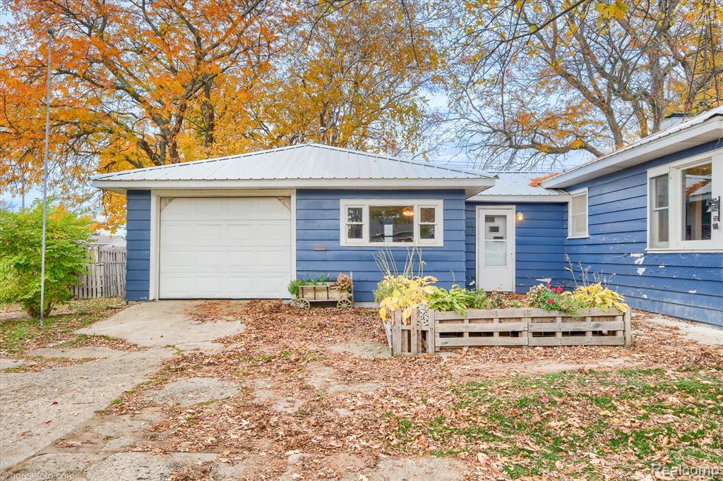 7036 Clabuesch Street, Pigeon Vlg, MI — Photo 29