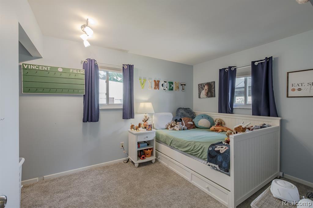 880 Joslyn Road, Lake Orion, MI 48362 — Photo 24