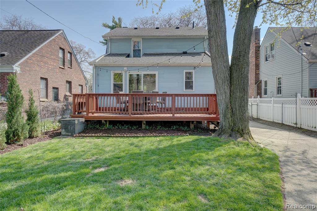59 Wellesley Drive, Pleasant Ridge, MI — Photo 34
