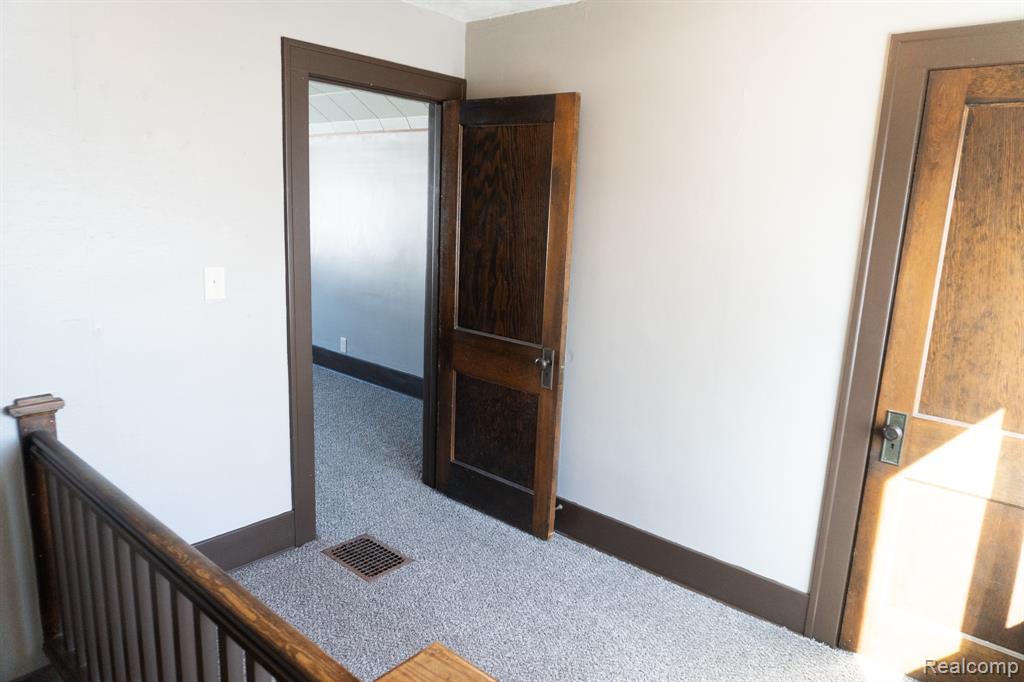 825 Frank Street, Flint, MI 48504 — Photo 26
