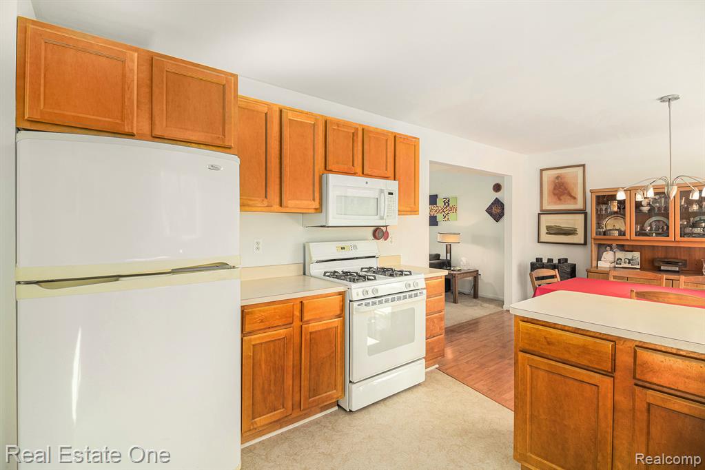5183 Eagle Lake Drive, Waterford, MI 48329 — Photo 6