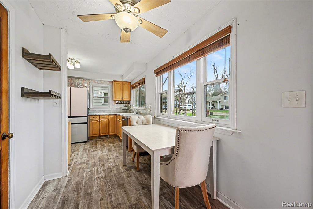 937 Marvell Place, Waterford, MI 48327 — Photo 4